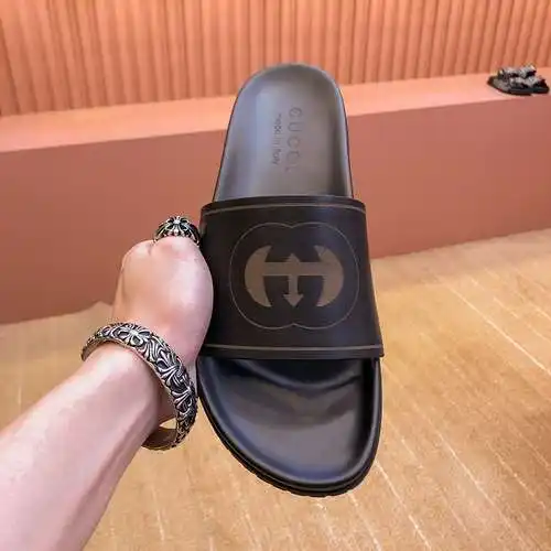 Zapatos de hombre GUCCI Código: 0506B30 Talla: 38-44