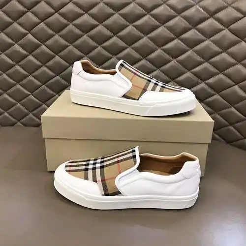 Zapatos de hombre Burberry Código: 0508B30 Talla: 38-44