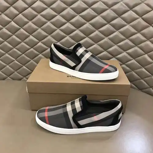 Zapatos de hombre Burberry Código: 0508B30 Talla: 38-44