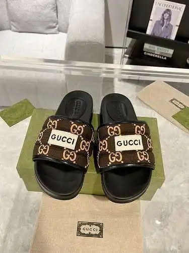 Zapatos GUCCI para hombre y mujer Código: 0506B40 Talla: Mujer 35-40 Hombre 39-44 (Mujer 41, Hombre 