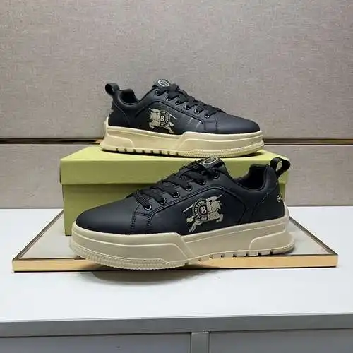 Zapatos de hombre Burberry Código: 0511B70 Talla: 38-44