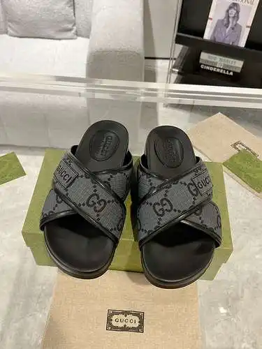 Zapatos GUCCI para hombre y mujer Código: 0506B40 Talla: Mujer 35-40 Hombre 39-44 (Mujer 41, Hombre 
