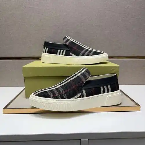 Zapatos de hombre Burberry Código: 0511B30 Talla: 38-44
