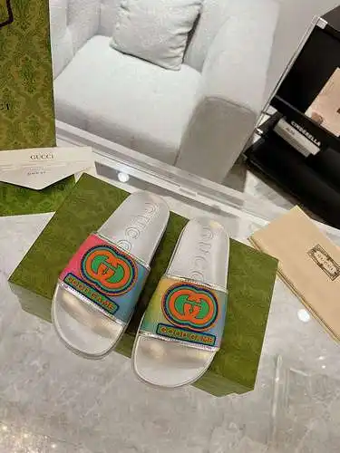 Zapatos GUCCI para hombre y mujer Código: 0506B00 Talla: Mujer 35-40, Hombre 39-44