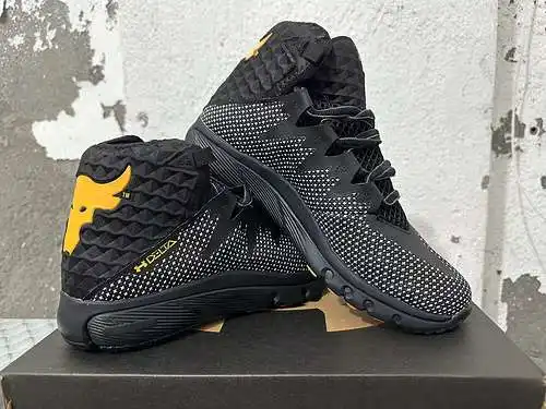 Zapatillas de entrenamiento Armor Project Rock antideslizantes y resistentes al desgaste negro/amari