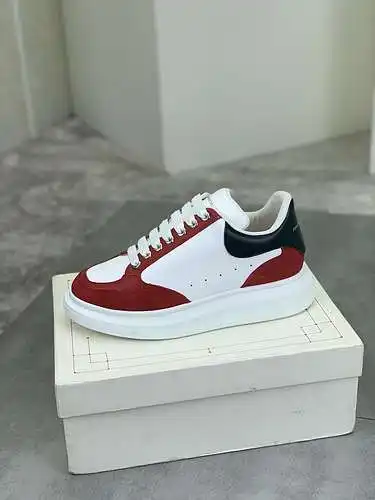 Zapatos de hombre McQueen* Código: 0516B80 Talla: 38-44 (45 personalizados)