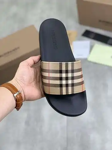 Zapatos Burberry para hombre y mujer Código: 0516A80 Talla: 36-46