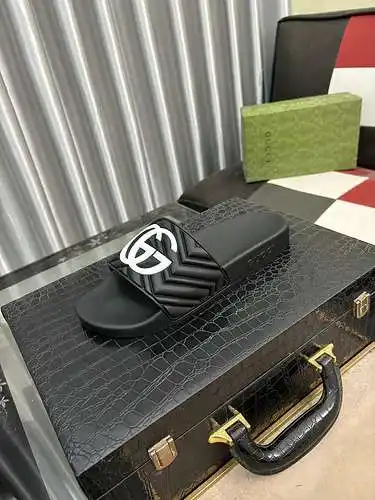 Zapatos GUCCI para hombre y mujer Código: 0515A40 Talla: 35-44
