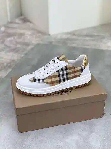 Zapatos de hombre Burberry Código: 0516B40 Talla: 38-44
