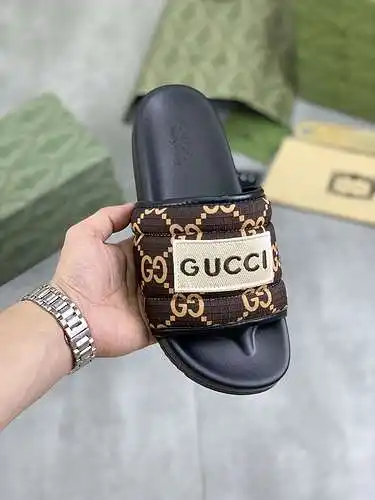 Zapatos GUCCI para hombre y mujer Código: 0516B00 Talla: 35-44