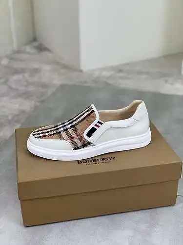 Zapatos de hombre Burberry Código: 0516B40 Talla: 38-44