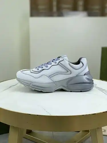 Zapatos de hombre y mujer GUCCI lavados en color degradado (alta artesanía) Código: 0513F00 Talla: 3