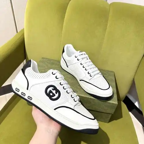 Zapatos GUCCI para hombre y mujer Código: 0514C80 Talla: 36-44 (hombre 38, 45 personalizado)