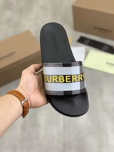 Zapatos Burberry para hombre y mujer Código: 0516A80 Talla: 36-46
