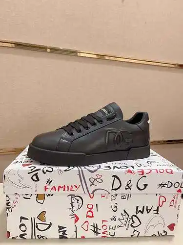 Zapatos Dolce & Gabbana para hombre y mujer Código: 0524D40 Talla: 36-46 (las tallas de mujer so