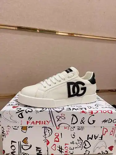 Zapatos Dolce & Gabbana para hombre y mujer Código: 0524D40 Talla: 36-46 (las tallas de mujer so