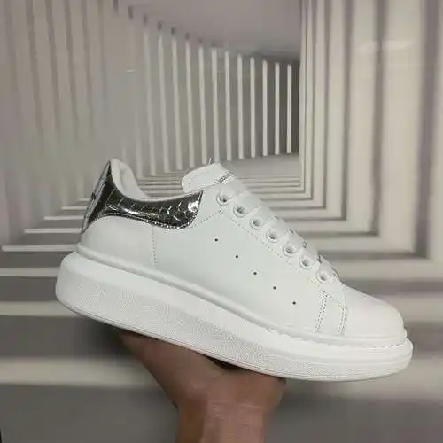 McQueen* Zapatos para hombre y mujer Código: 0318C30 Talla: Mujer 34-41., Hombre 38-46 Observaciones