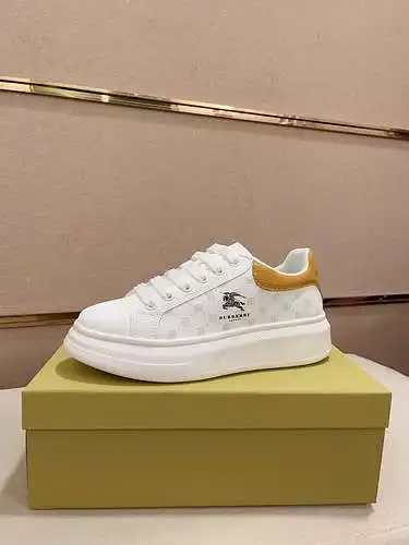 Zapatos de hombre Burberry Código: 0525B50 Talla: 38-44