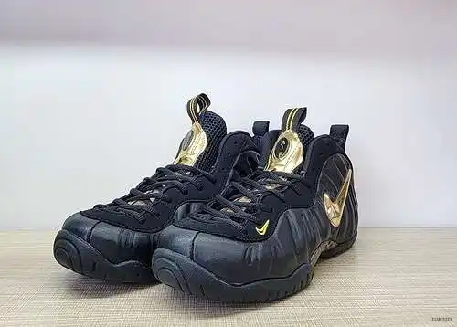 Espuma en aerosol dorada líquida Nike Air Foamposite Pro "Black Metallic Gold"