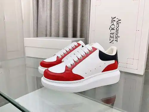 McQueen* Zapatos para hombre y mujer Código: 0318C30 Talla: Mujer 34-41., Hombre 38-46 Observaciones