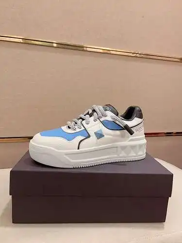 Zapatos de hombre Valentino Código: 0525B80 Talla: 38-44 (45/46 se puede personalizar)