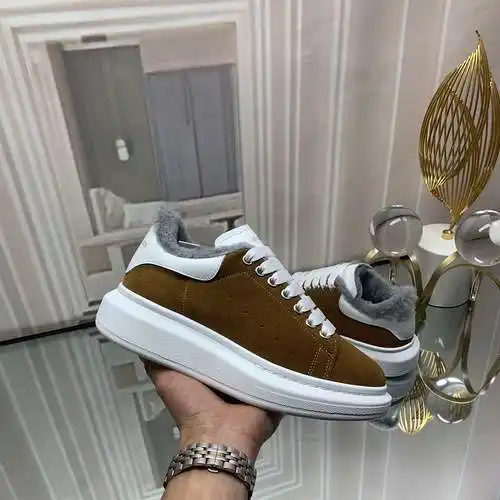 McQueen* Zapatos para hombre y mujer Código: 0318C30 Talla: Mujer 34-41., Hombre 38-46 Observaciones