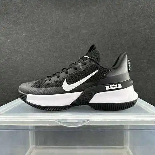 Blanco y negro 40-45