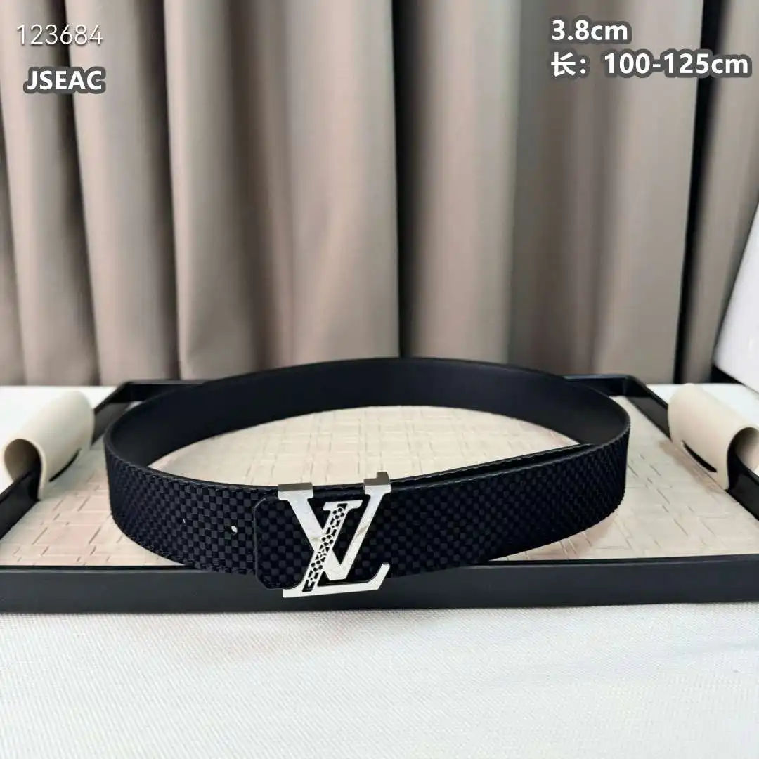 ER001250 (1).webp