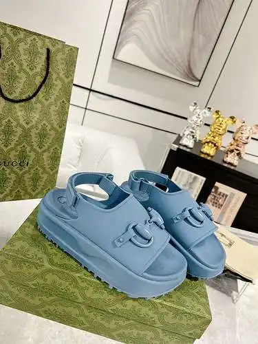 Zapatos GUCCI para hombre y mujer Código: 0528B40 Talla: 35-44