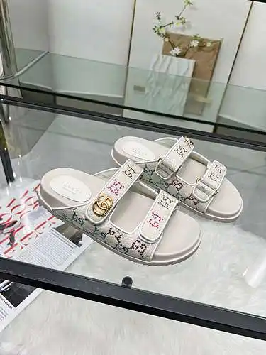 Zapatos GUCCI para hombre y mujer Código: 0526C20 Talla: Mujer 35-42# Hombre 39-46#