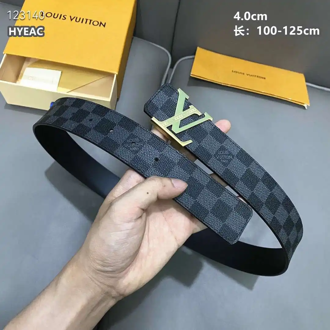HR001250 (10).webp