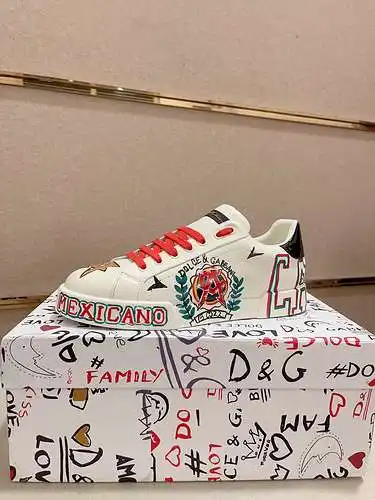 Zapatos Dolce & Gabbana para hombre y mujer Código: 0524D80 Talla: 36-46 (las tallas de mujer so