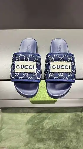 Código de los zapatos de los hombres y de las mujeres de GUCCI: Tamaño 0521B00: Tamaño de las mujere