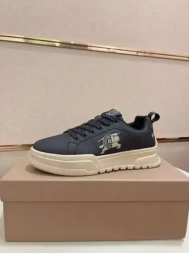 Zapatos de hombre Burberry Código: 0524B60 Talla: 38-44