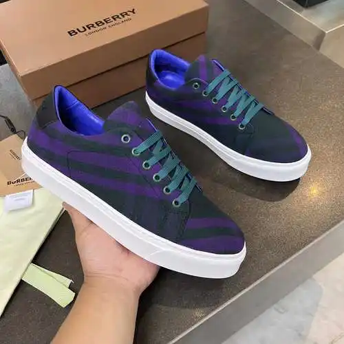 Zapatos Burberry para hombre y mujer Código: 0521C20 Talla: Mujer 35-40 Hombre 39-45
