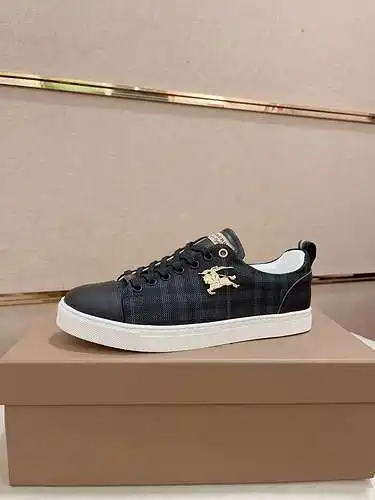 Zapatos de hombre Burberry Código: 0524B30 Talla: 38-44