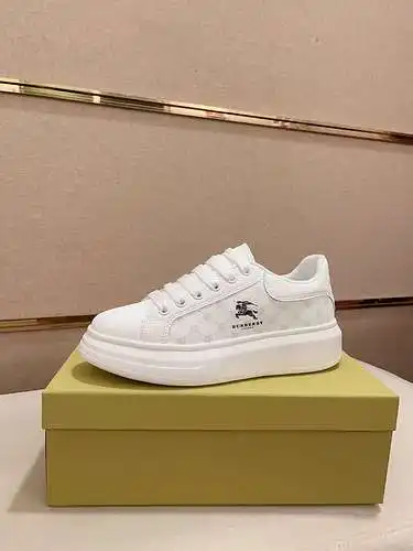 Zapatos de hombre Burberry Código: 0525B50 Talla: 38-44