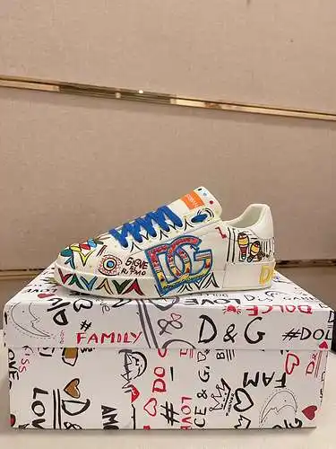 Zapatos Dolce & Gabbana para hombre y mujer Código: 0524D80 Talla: 36-46 (las tallas de mujer so