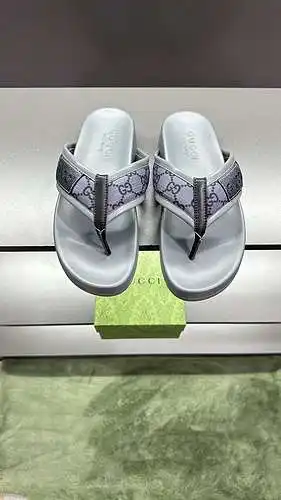Código de los zapatos de los hombres y de las mujeres de GUCCI: Tamaño 0521B00: Tamaño de las mujere