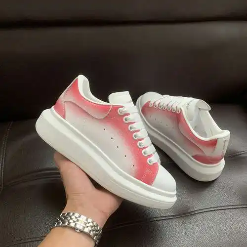 McQueen* Zapatos para hombre y mujer Código: 0526C40 Talla: Mujer 34-41. Hombres 38-46