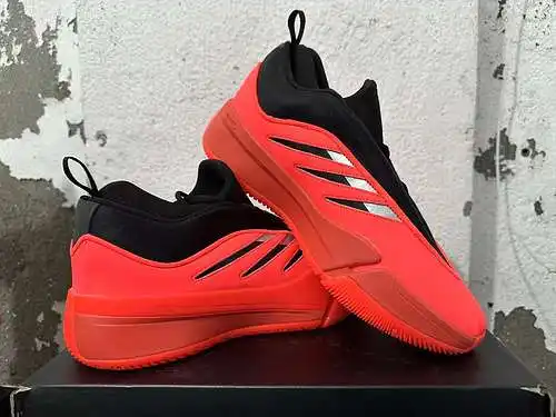 Lillard 9ª Generación Rojo y Negro 40-46