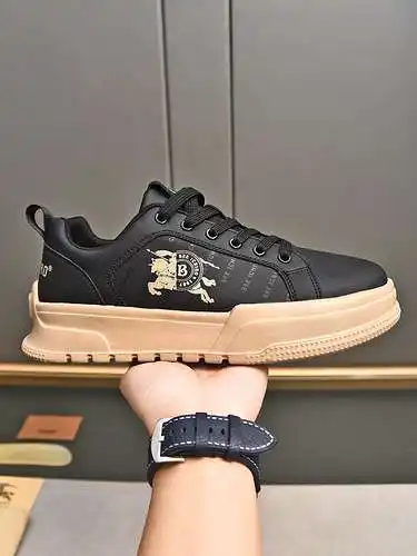Zapatos de hombre Burberry Código: 0529B60 Talla: 38-44