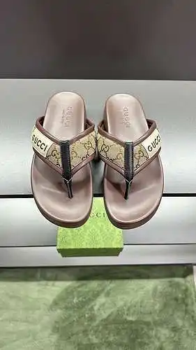 Código de los zapatos de los hombres y de las mujeres de GUCCI: Tamaño 0521B00: Tamaño de las mujere