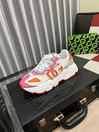Zapatos Dolce & Gabbana para hombre y mujer Código: 0530B70 Talla: 35-46