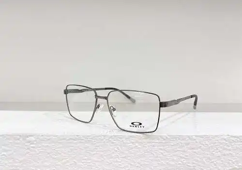 8106