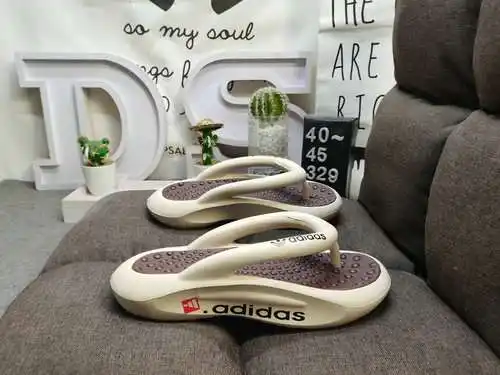 329D Artículo de verano Adidas, sandalias casuales de playa y chanclas. ¡Zapatillas con cojín de air
