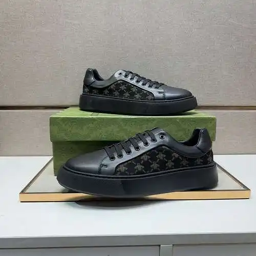 Zapatos de hombre GUCCI Código: 0604B60 Talla: 38-44