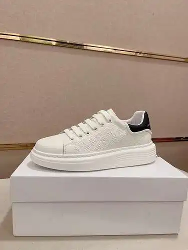 Zapatos de hombre Versace Código: 0606B90 Talla: 38-44