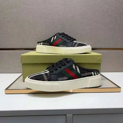 Zapatos de hombre Burberry Código: 0604B30 Talla: 38-44