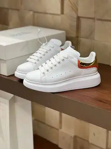 McQueen* Zapatos para hombre y mujer Código: 0318C30 Talla: Mujer 34-41., Hombre 38-46 Observaciones